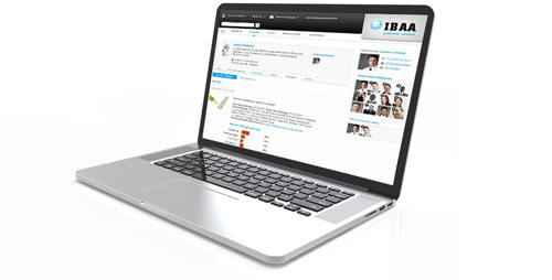 Soziale Plattform IBAA auf einem Laptop